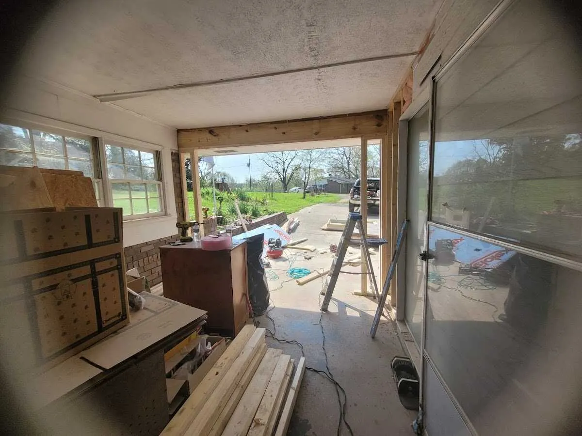 Air movers and dehumidifier for Water Mitigation Services in Lantana